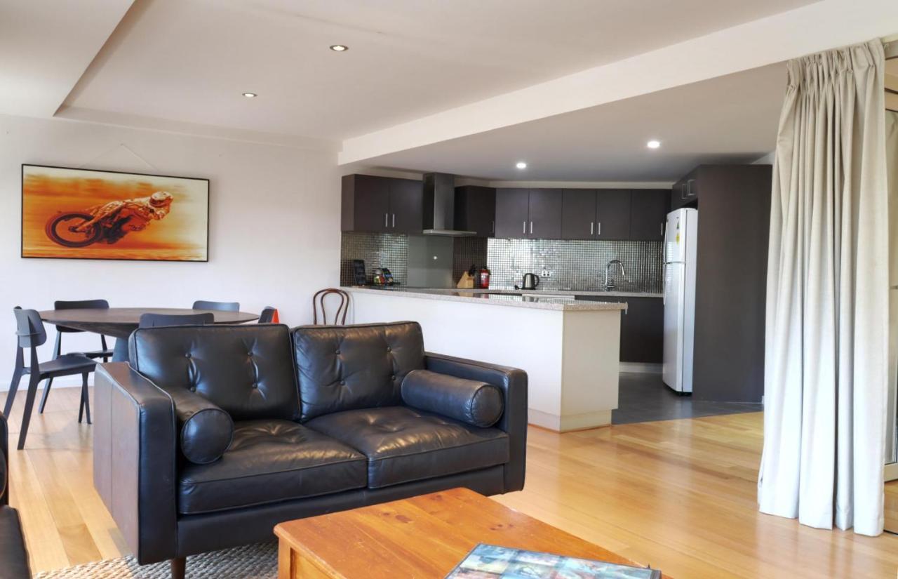 Fiveways Balcony, King Bed, Chef'S Kitchen Apartment ฟรีแมนเทิล ภายนอก รูปภาพ